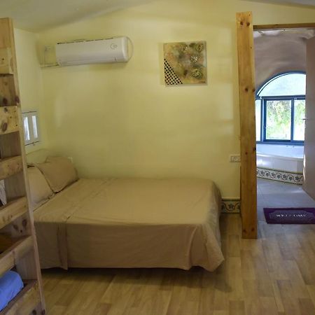 Dutch Farm Israel Bed & Breakfast Sede Zevi Exterior photo